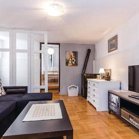 Amazing Apartment In Novi Vinodolski With Wifi エクステリア 写真