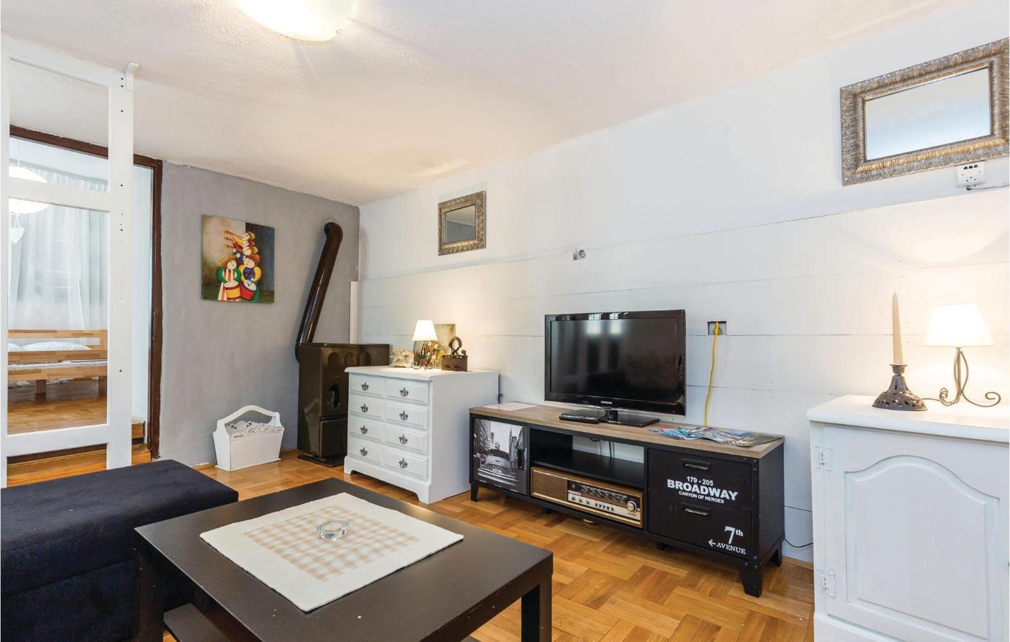 Amazing Apartment In Novi Vinodolski With Wifi エクステリア 写真