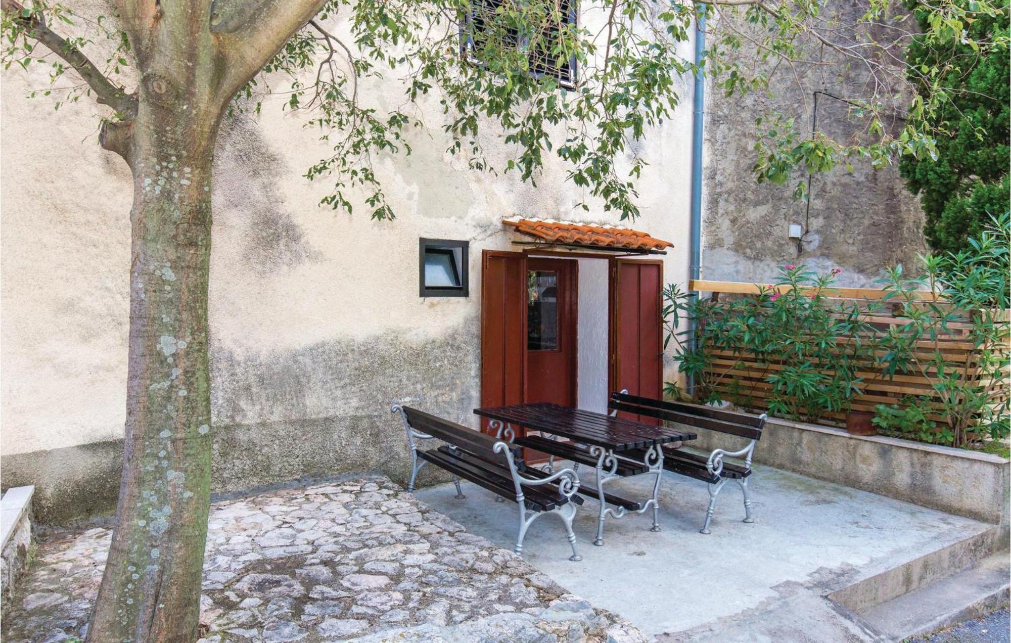 Amazing Apartment In Novi Vinodolski With Wifi エクステリア 写真