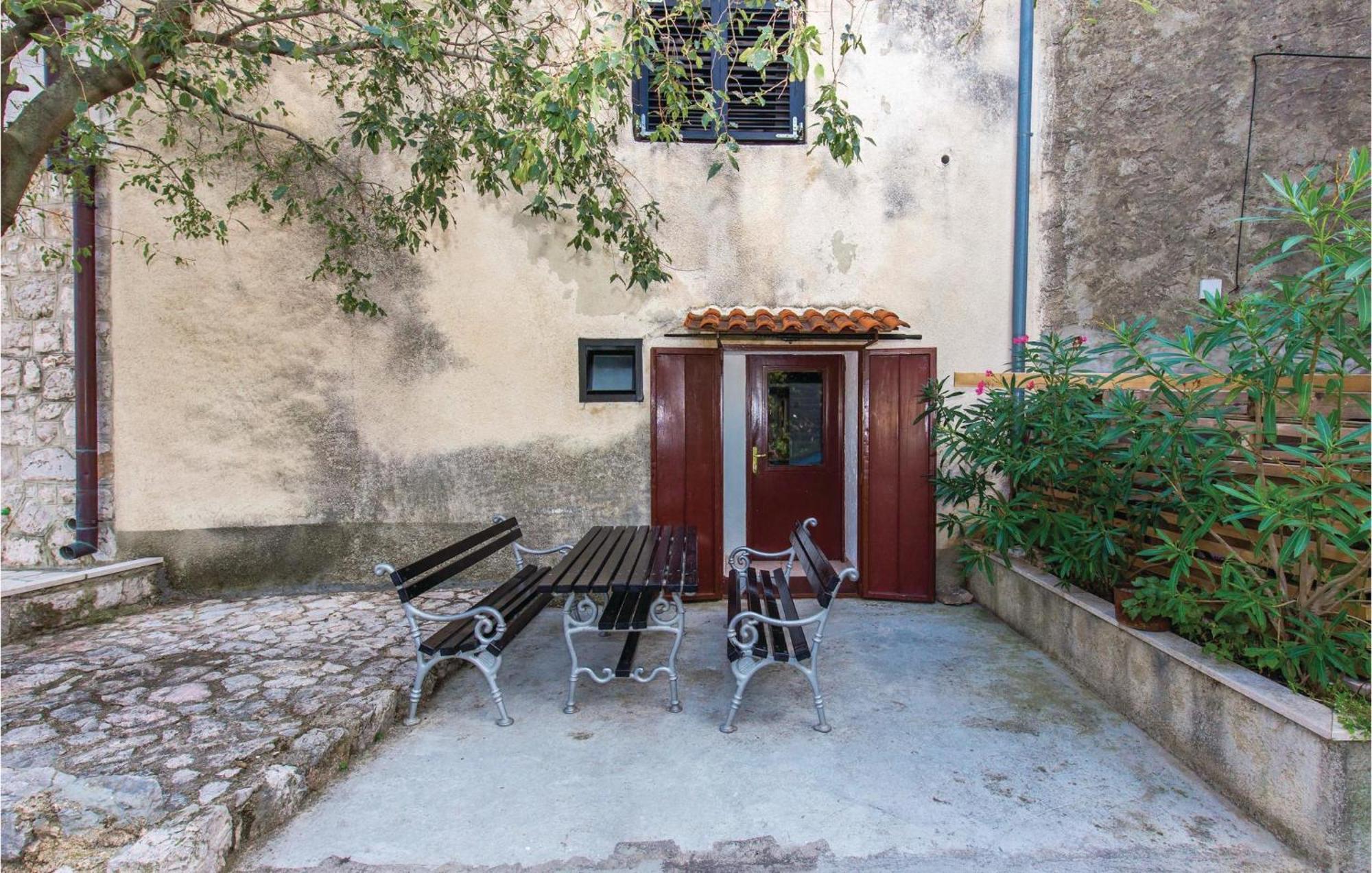 Amazing Apartment In Novi Vinodolski With Wifi エクステリア 写真